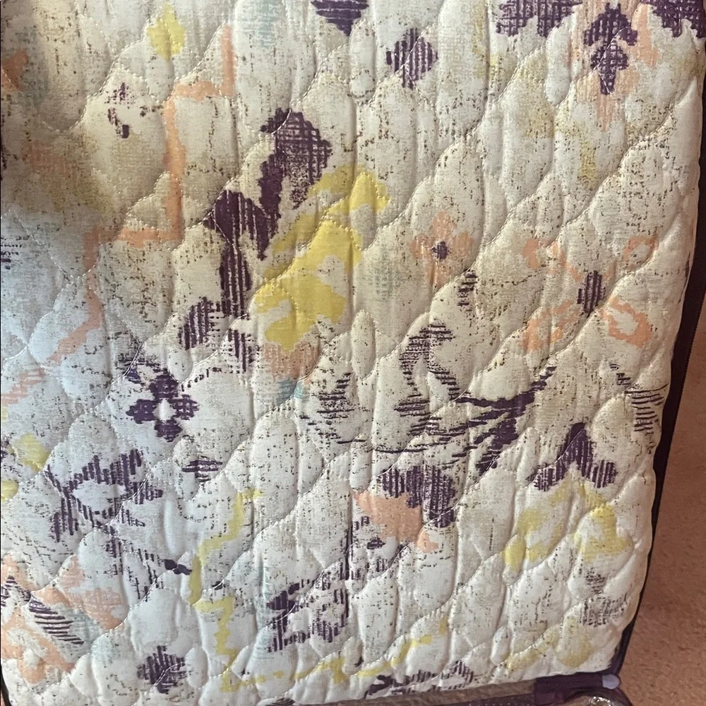 Gloria Vanderbilt Quilt Set - Purple and Yellow NO OFFER Please
